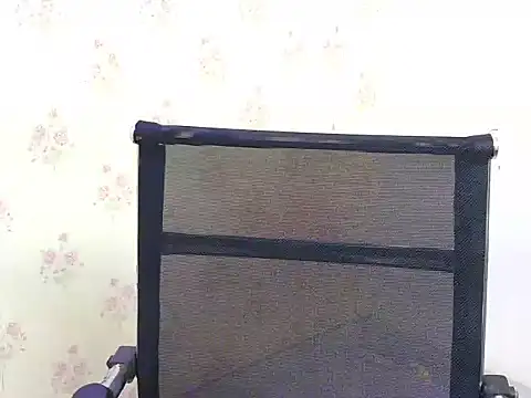 Snapshot of cute_zaraa chatting on 19, 10, 2025 cute zaraa online show from 19, 10, 2025