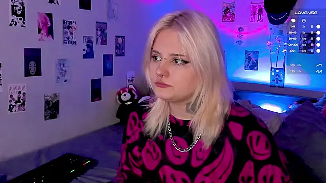 Snapshot of bixxxiz chatting on 24, 10, 2025 bixxxiz online show from 24, 10, 2025