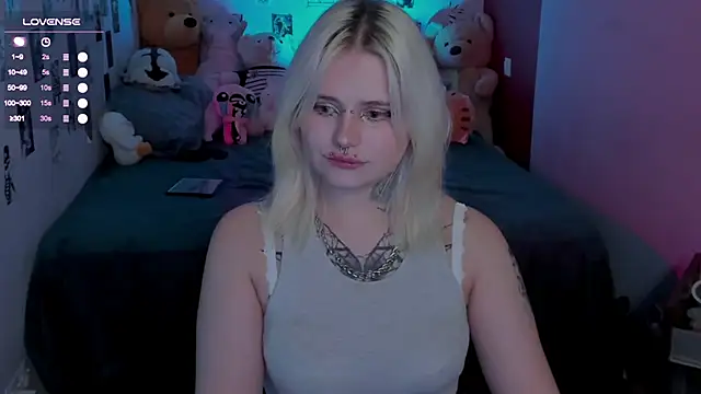 Snapshot of bixxxiz chatting on 27, 11, 2025 bixxxiz online show from 27, 11, 2025