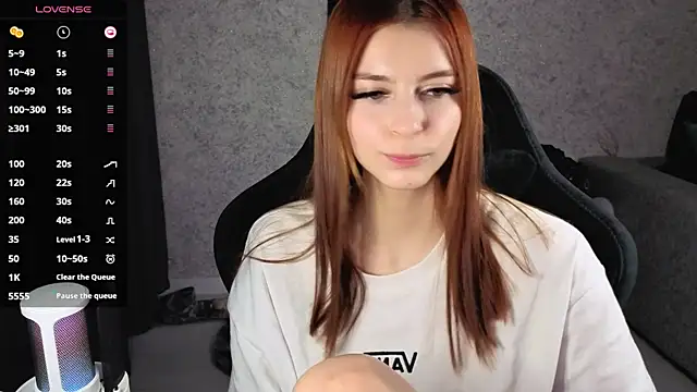 Snapshot of kitti_sweett chatting on 7, 1, 2026 kitti sweett online show from 7, 1, 2026