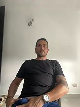 Snapshot of JX7NOVA chatting on 4, 11, 2025 JX7NOVA online show from 4, 11, 2025