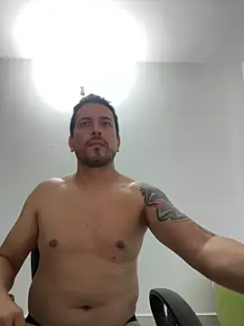 Snapshot of JX7NOVA chatting on 10, 11, 2025 JX7NOVA online show from 10, 11, 2025