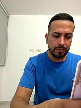 Snapshot of JX7NOVA chatting on 20, 11, 2025 JX7NOVA online show from 20, 11, 2025