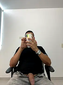 Snapshot of JX7NOVA chatting on 29, 11, 2025 JX7NOVA online show from 29, 11, 2025