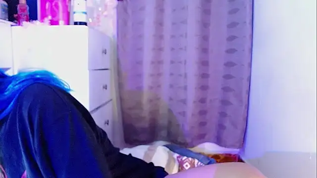 Snapshot of zora_blue777 chatting on 6, 11, 2025 zora blue777 online show from 6, 11, 2025