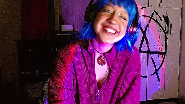 Snapshot of zora_blue777 chatting on 20, 12, 2025 zora blue777 online show from 20, 12, 2025