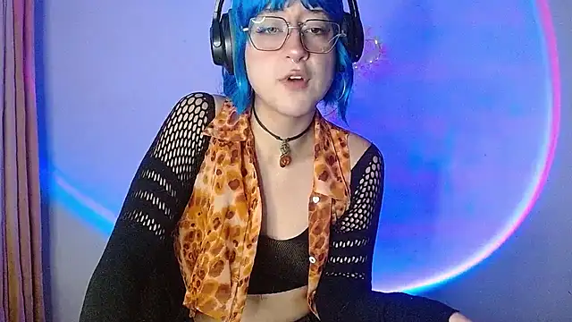 Snapshot of zora_blue777 chatting on 16, 1, 2026 zora blue777 online show from 16, 1, 2026