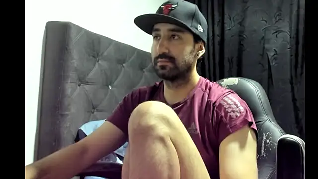 coolfriki online show from 4, 11, 2025