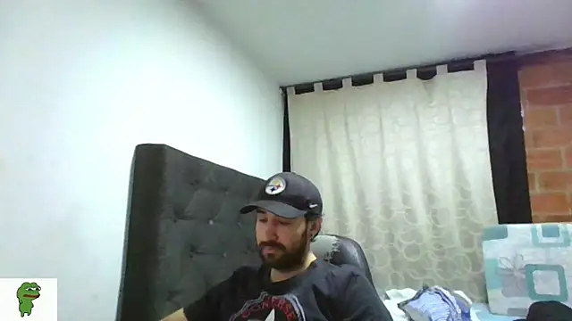 Snapshot of coolfriki chatting on 12, 7, 2026 coolfriki online show from 12, 7, 2026