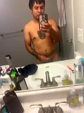 Snapshot of hotvinxxx chatting on 24, 10, 2025 hotvinxxx online show from 24, 10, 2025