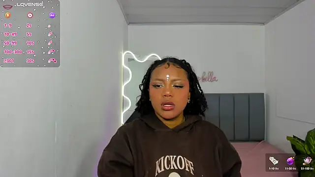 THIANA TAY online show from 23, 10, 2025