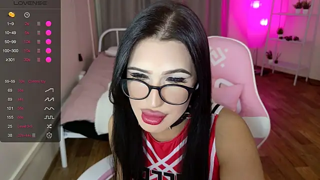ShayLisse online show from 5, 11, 2025