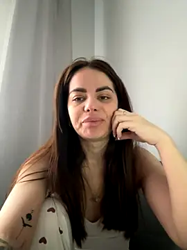 Snapshot of Bella-Flower chatting on 31, 10, 2025 Bella-Flower online show from 31, 10, 2025