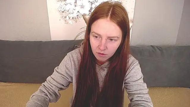Snapshot of Evarey_ chatting on 13, 10, 2025 Evarey online show from 13, 10, 2025