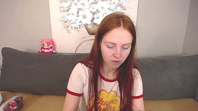 Snapshot of Evarey_ chatting on 14, 10, 2025 Evarey online show from 14, 10, 2025