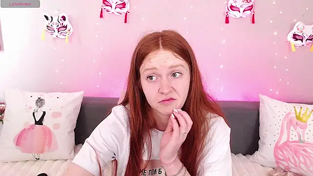 Snapshot of Evarey_ chatting on 6, 6, 2026 Evarey online show from 6, 6, 2026
