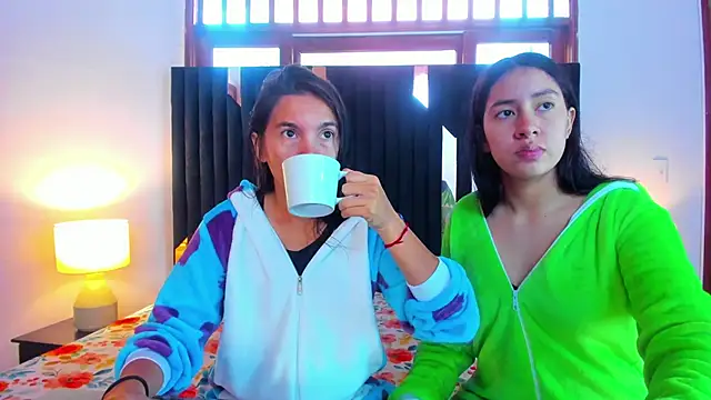 Sofy and Mia online show from 18, 10, 2025