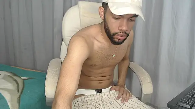 Snapshot of andresnoir_ chatting on 17, 10, 2025 andresnoir online show from 17, 10, 2025