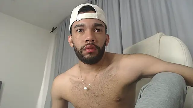 Snapshot of andresnoir_ chatting on 30, 10, 2025 andresnoir online show from 30, 10, 2025