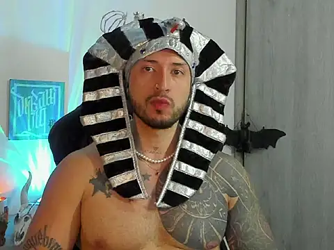 Snapshot of Dave-Max01 chatting on 31, 10, 2025 Dave-Max01 online show from 31, 10, 2025