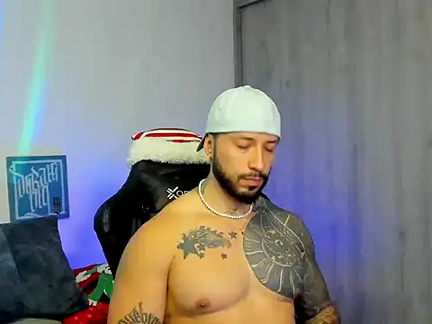 Snapshot of Dave-Max01 chatting on 1, 12, 2025 Dave-Max01 online show from 1, 12, 2025