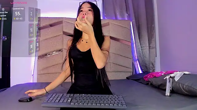 Isis Blaze online show from 15, 2, 2026