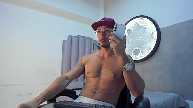 Rurik Jones online show from 20, 11, 2025