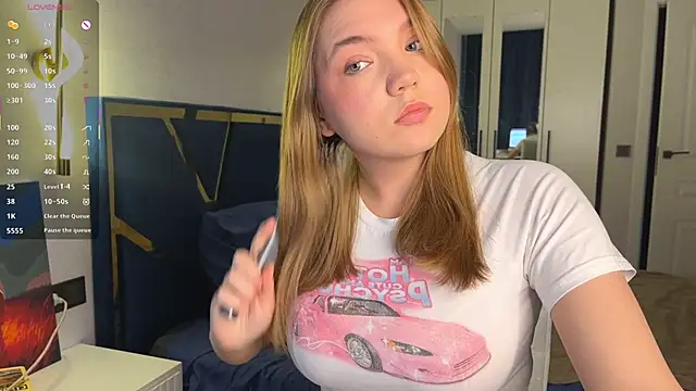 RebeccaEglitis online show from 19, 5, 2026