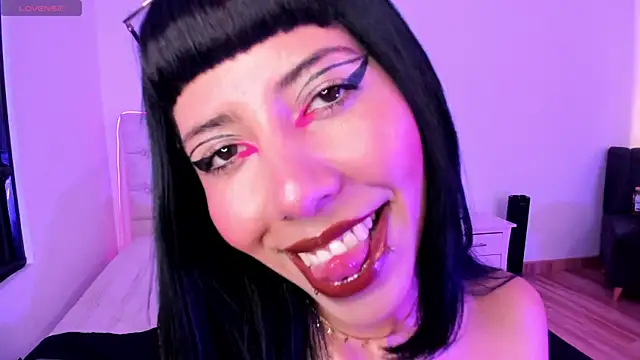 Snapshot of Nina_fox_0691 chatting on 2, 6, 2026 Nina fox 0691 online show from 2, 6, 2026