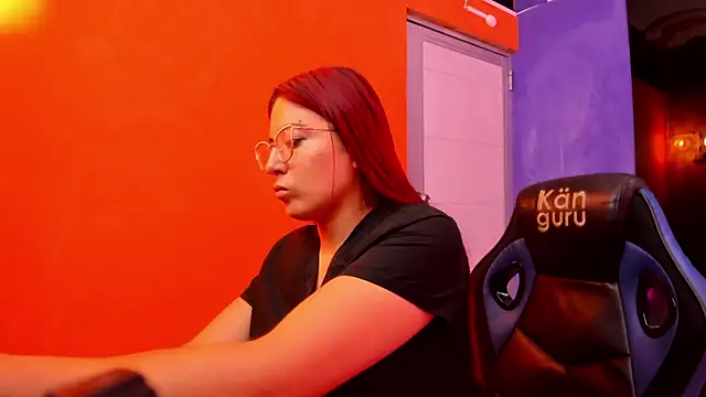 Snapshot of allison_mc chatting on 15, 2, 2026 allison mc online show from 15, 2, 2026