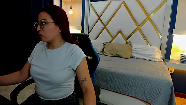 Snapshot of allison_mc chatting on 24, 4, 2026 allison mc online show from 24, 4, 2026