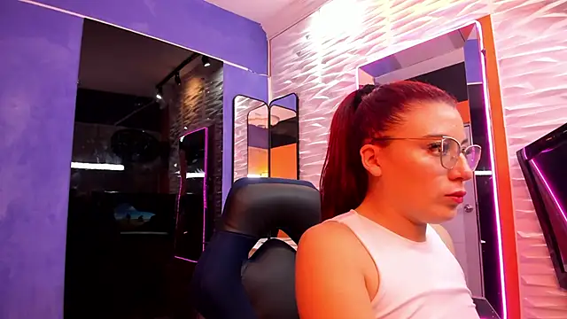 Snapshot of allison_mc chatting on 1, 5, 2026 allison mc online show from 1, 5, 2026