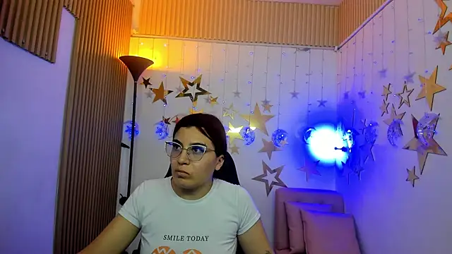 Snapshot of allison_mc chatting on 19, 5, 2026 allison mc online show from 19, 5, 2026