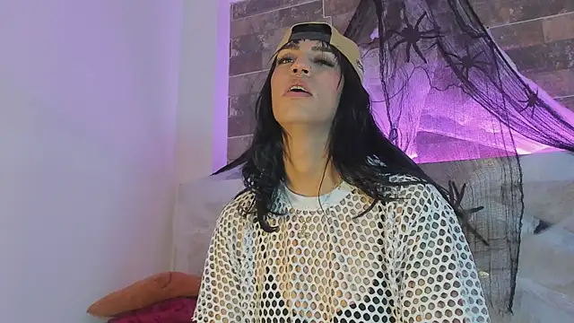 Snapshot of tahhlia_rouge chatting on 23, 10, 2025 tahhlia rouge online show from 23, 10, 2025