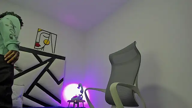 Snapshot of REDBRYAN_EBANO chatting on 17, 10, 2025 REDBRYAN EBANO online show from 17, 10, 2025