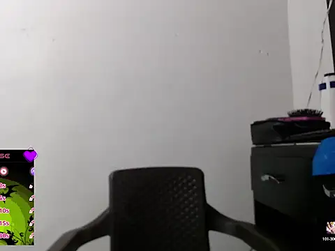 Snapshot of Damara_Rolands- chatting on 22, 10, 2025 Damara Rolands- online show from 22, 10, 2025