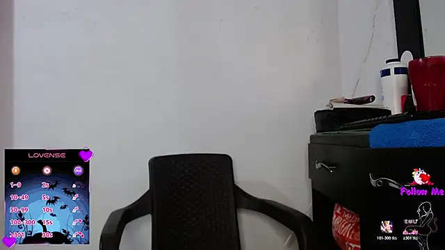 Snapshot of Damara_Rolands- chatting on 31, 10, 2025 Damara Rolands- online show from 31, 10, 2025