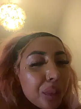 zara bellexx online show from 10, 11, 2025