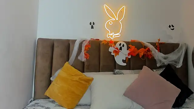 Amara18   online show from 21, 10, 2025