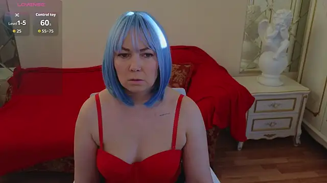 Snapshot of Viola_Rayden chatting on 8, 10, 2025 Viola Rayden online show from 8, 10, 2025