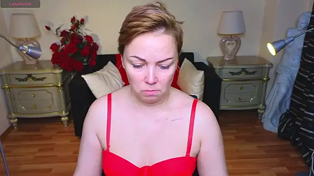 Snapshot of Viola_Rayden chatting on 13, 10, 2025 Viola Rayden online show from 13, 10, 2025