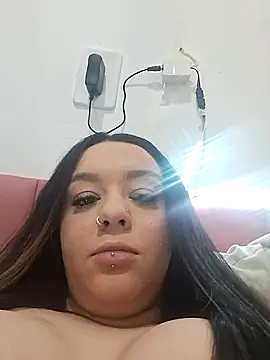 Snapshot of aninhaa01 chatting on 10, 10, 2025 aninhaa01 online show from 10, 10, 2025