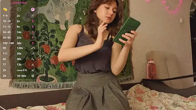 MiaLovelyOne online show from 13, 4, 2026