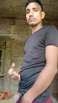 Snapshot of BiggerDickGuy chatting on 23, 10, 2025 BiggerDickGuy online show from 23, 10, 2025