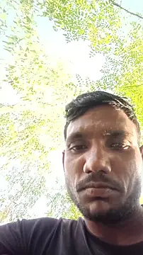 Snapshot of BiggerDickGuy chatting on 18, 11, 2025 BiggerDickGuy online show from 18, 11, 2025