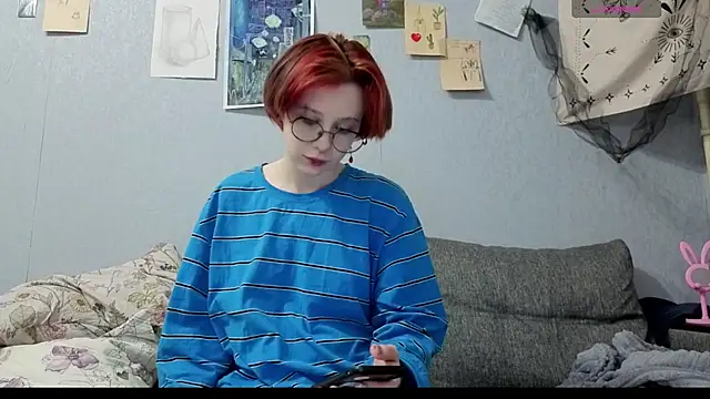 Snapshot of RubiReynnn chatting on 11, 10, 2025 RubiReynnn online show from 11, 10, 2025