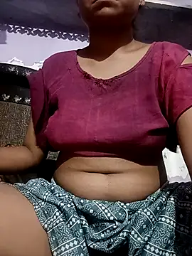 Snapshot of Sexy_Diyaa chatting on 9, 10, 2025 Sexy Diyaa online show from 9, 10, 2025