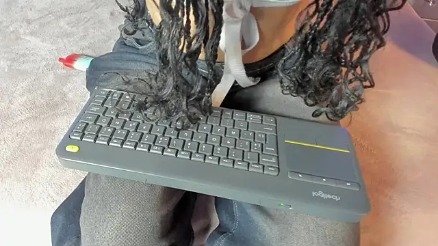 Snapshot of Violeta_js chatting on 22, 12, 2025 Violeta js online show from 22, 12, 2025