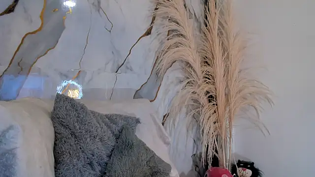 Snapshot of AbbyLewiis chatting on 11, 11, 2025 AbbyLewiis online show from 11, 11, 2025