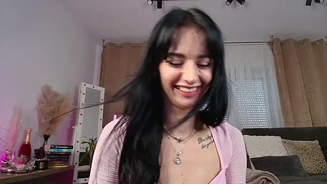 Snapshot of JacquelineHex chatting on 20, 7, 2026 JacquelineHex online show from 20, 7, 2026